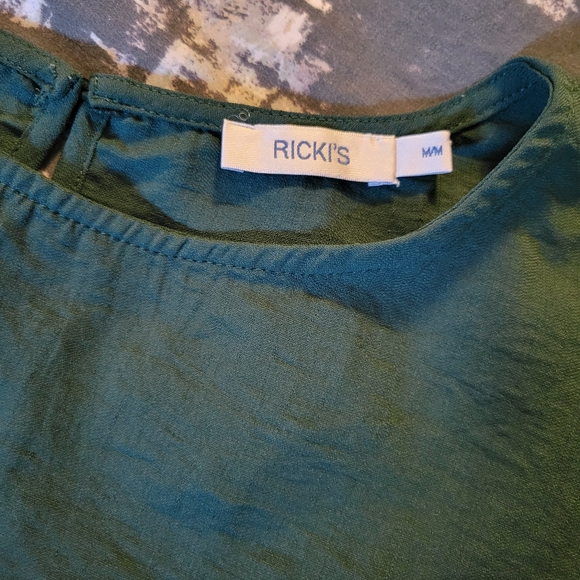 Ricki's Blouse - Picture 6 of 6